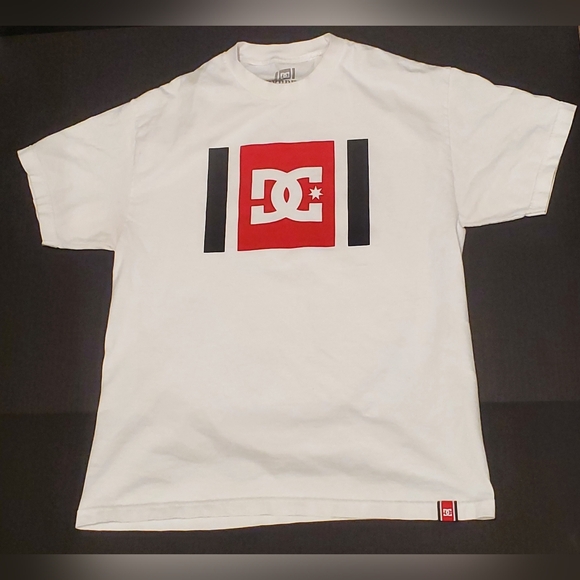DC Other - DC Shoes White Tee with Red and Black Logo Sz L